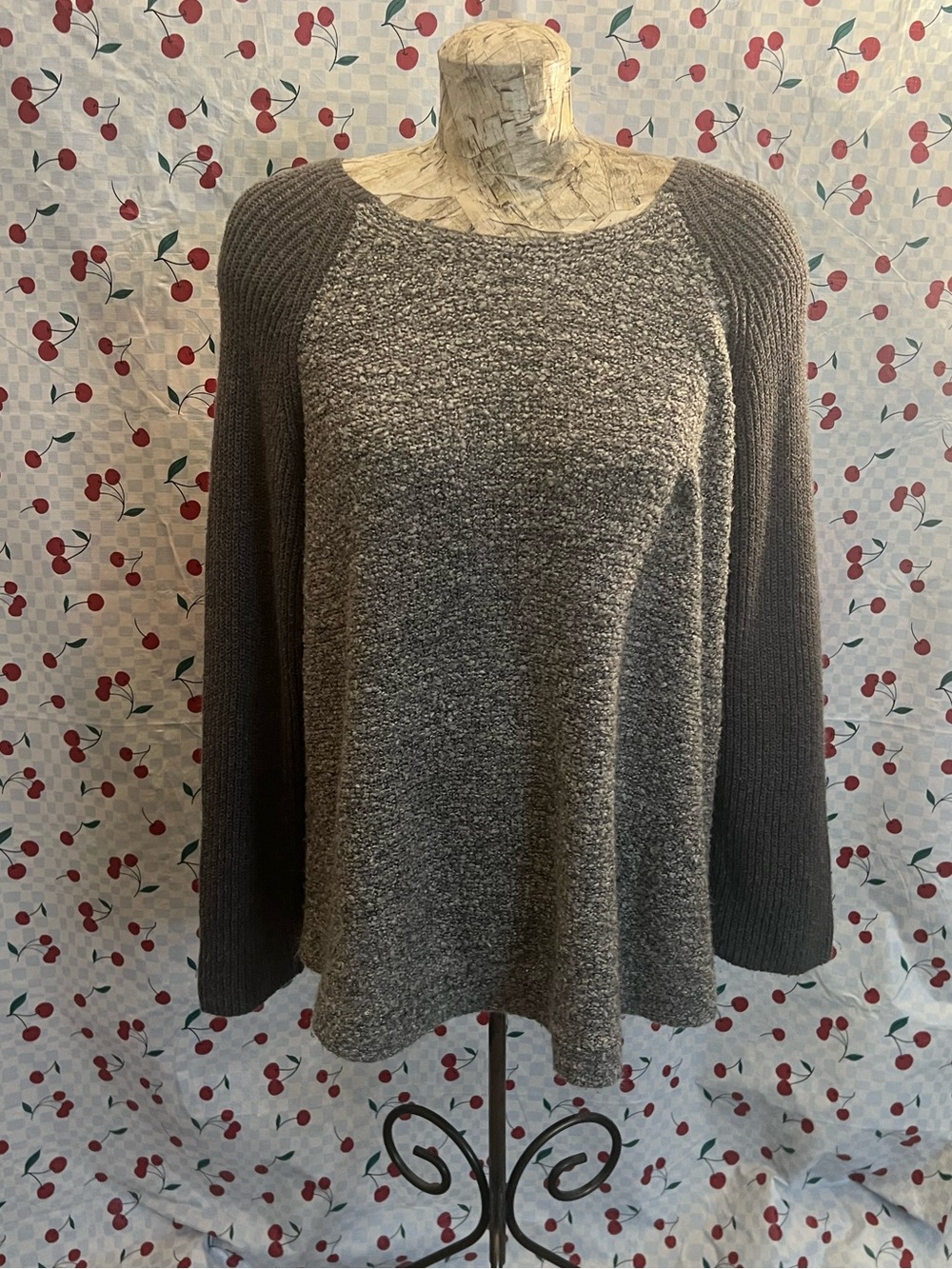 D/C Jeans Size 1X Cozy Two-Tone Gray Women's Sweater